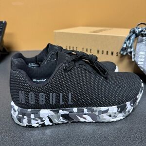 BRAND NEW! NOBULL SF trainer + Low shoe